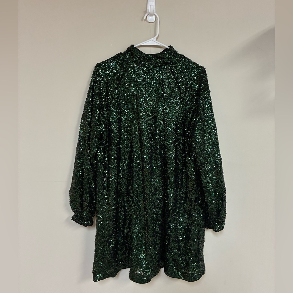 Green Sequin Long Sleeve Shift Dress